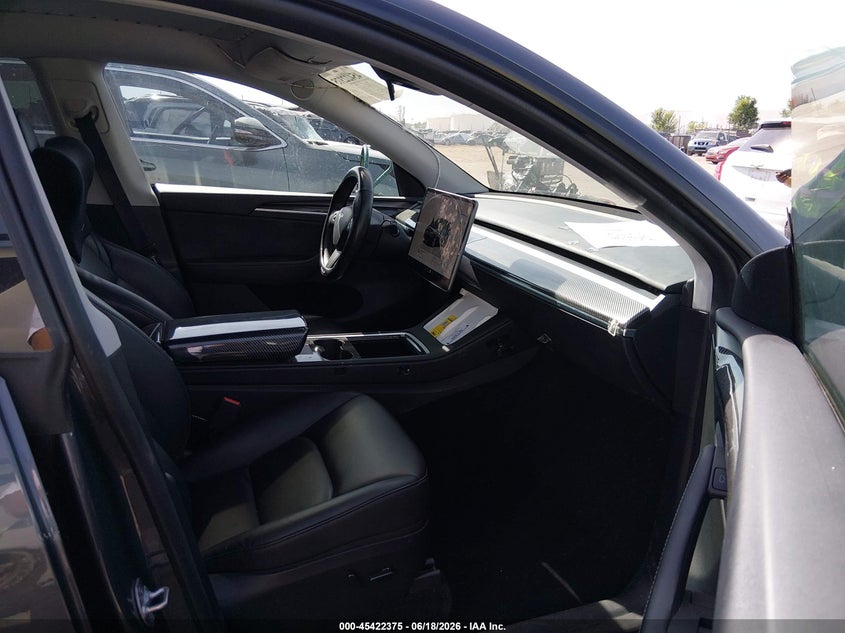 2021 Tesla Model 3 VIN 5YJ3E1ECXMF065484 IAAI salvage auction — SIDE, Salvage Title, sold $6,250 on 2026-07-30 (photo 5)