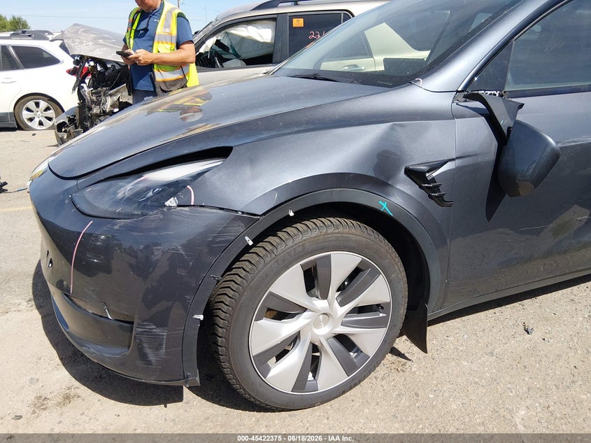 2021 Tesla Model 3 VIN 5YJ3E1ECXMF065484 IAAI salvage auction — SIDE, Salvage Title, sold $6,250 on 2026-07-30 (photo 6)