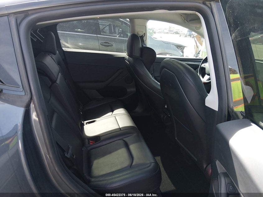 2021 Tesla Model 3 VIN 5YJ3E1ECXMF065484 IAAI salvage auction — SIDE, Salvage Title, sold $6,250 on 2026-07-30 (photo 8)