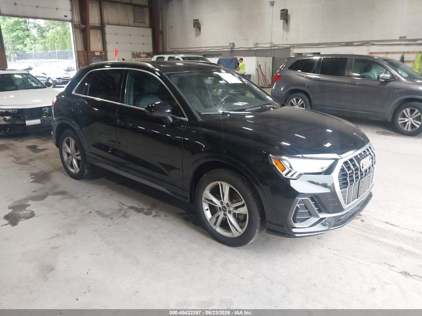2024 Audi Q3 VIN WA1EECF38R1047191 — IAAI salvage auction photo