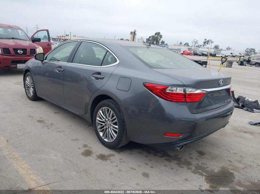 2013 Lexus ES VIN JTHBK1GG5D2011614 IAAI salvage auction — RIGHT FRONT, Salvage Title, sold $3,950 on 2026-07-18 (photo 3)