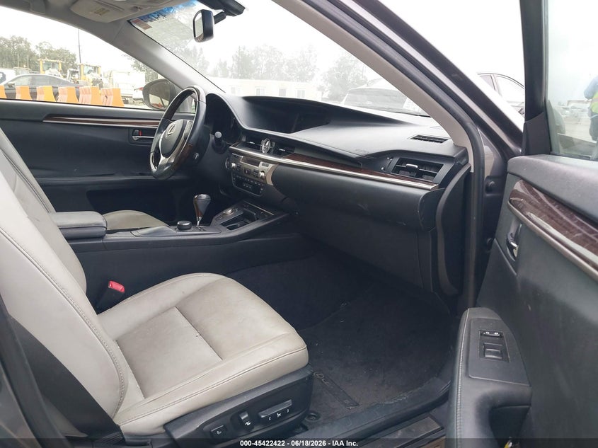 2013 Lexus ES VIN JTHBK1GG5D2011614 IAAI salvage auction — RIGHT FRONT, Salvage Title, sold $3,950 on 2026-07-18 (photo 5)