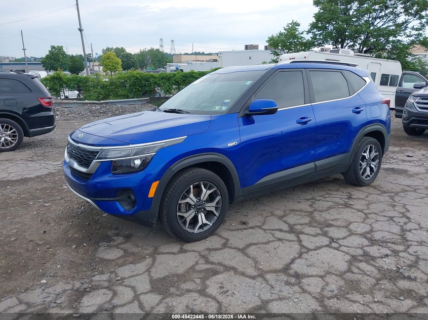 2021 Kia Seltos VIN KNDERCAA9M7186171 IAAI salvage auction — SIDE, Wait Title, sold $4,300 on 2026-08-02 (photo 2)