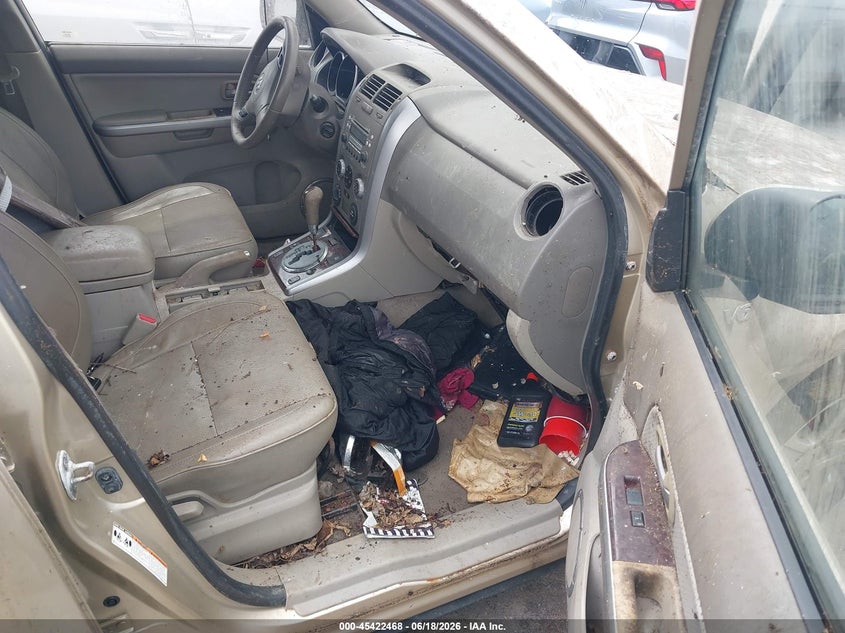2006 Suzuki Grand vitara VIN JS3TD947564104726 IAAI salvage auction — NORMAL WEAR, Original (Ohio), sold $375 on 2026-07-21 (photo 5)
