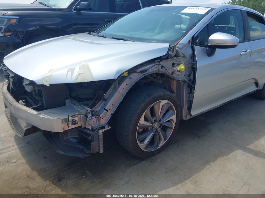 2018 Honda Clarity VIN JHMZC5F11JC015620 IAAI salvage auction — FRONT END, Salvage Title, sold $725 on 2026-07-29 (photo 6)