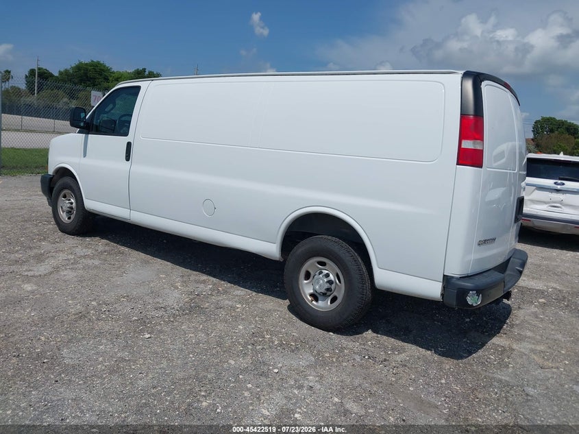 2018 Chevrolet VIN 1GCZGHFG9J1300685 IAAI salvage auction — NORMAL WEAR, SF97 (Florida), sold $25 on 2026-09-09 (photo 3)