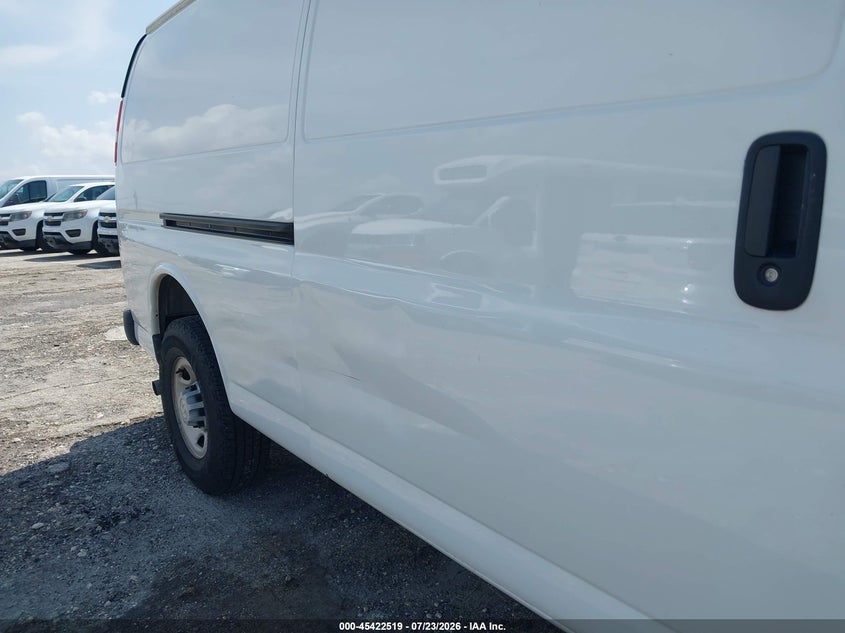 2018 Chevrolet VIN 1GCZGHFG9J1300685 IAAI salvage auction — NORMAL WEAR, SF97 (Florida), sold $25 on 2026-09-09 (photo 6)