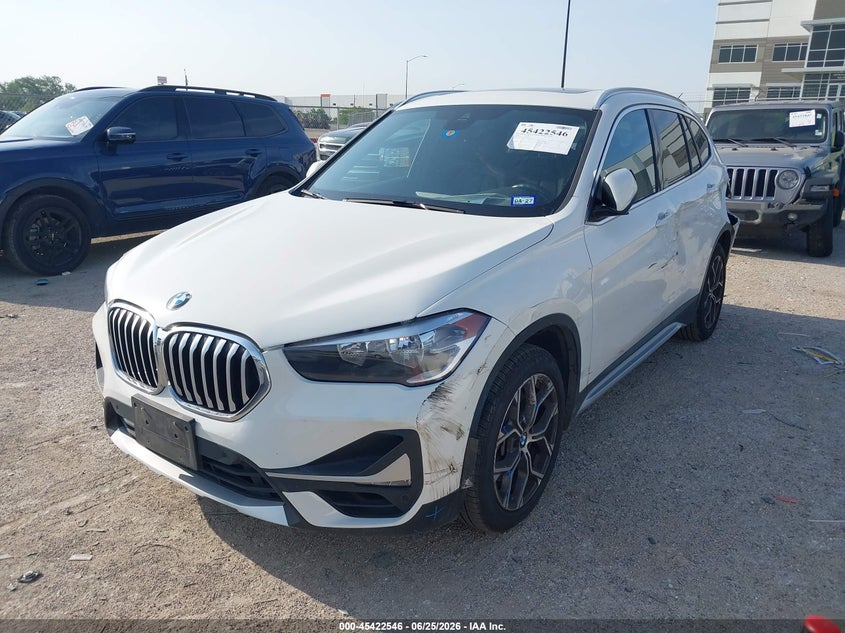 2020 BMW X1 VIN WBXJG7C04L3L81684 IAAI salvage auction — SIDE, Salvage Title, sold $6,200 on 2026-08-02 (photo 2)