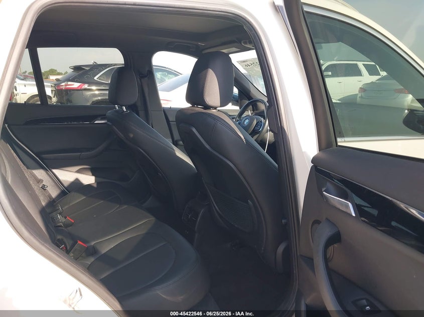 2020 BMW X1 VIN WBXJG7C04L3L81684 IAAI salvage auction — SIDE, Salvage Title, sold $6,200 on 2026-08-02 (photo 8)