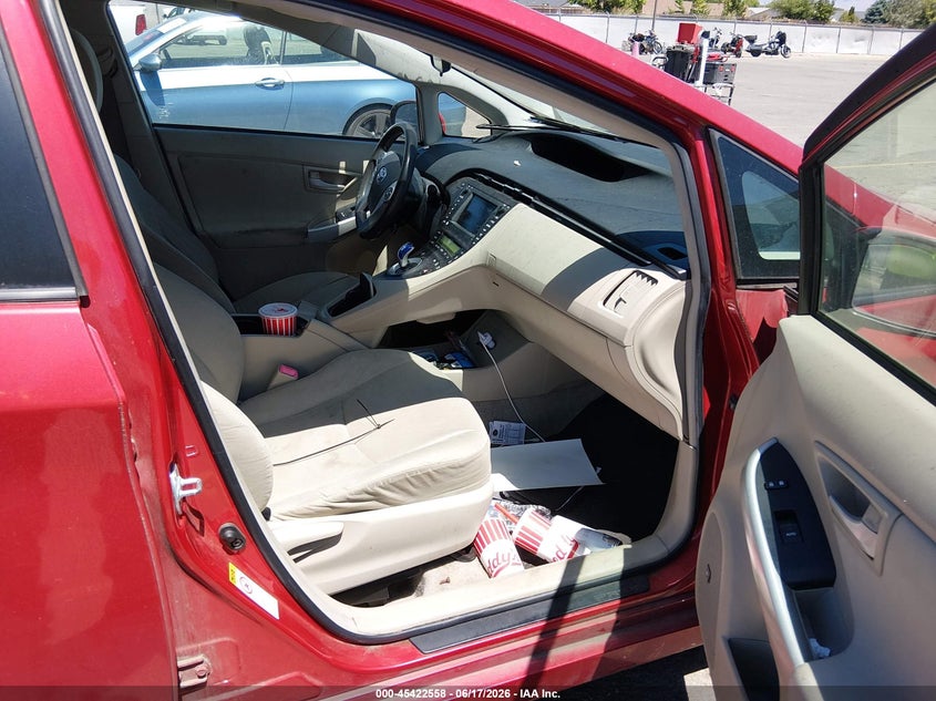 2011 Toyota Prius VIN JTDKN3DU4B0261384 IAAI salvage auction — NORMAL WEAR, Clear (Washington), sold $750 on 2026-07-24 (photo 5)
