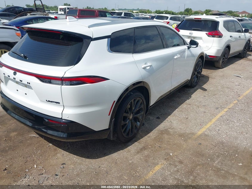 2025 Toyota Crown signia VIN JTDACAAJ4S3034212 IAAI salvage auction — SIDE, Salvage (Texas), sold $18,000 on 2026-07-22 (photo 4)