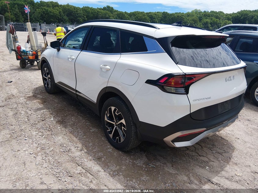2024 Kia Sportage VIN KNDPVCDG2R7174455 IAAI salvage auction — RIGHT FRONT, Salvage (Wisconsin), sold $8,100 on 2026-07-15 (photo 3)