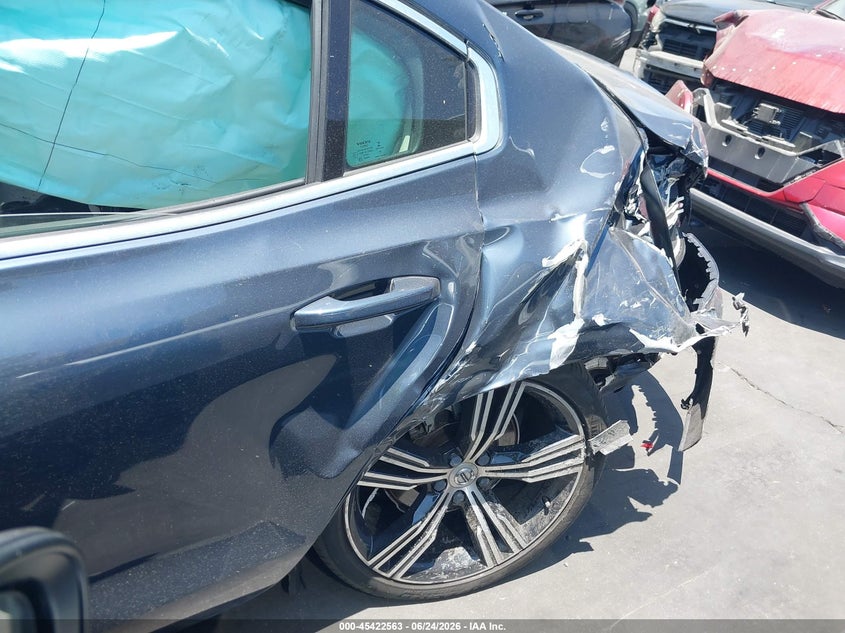 2019 Volvo S60 VIN 7JR102FL1KG003650 IAAI salvage auction — REAR END, Salvage Title, sold $2,975 on 2026-07-22 (photo 6)