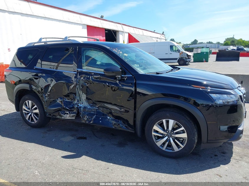 2025 Nissan Pathfinder VIN 5N1DR3CC7SC211028 IAAI salvage auction — SIDE, Salvage Title, sold $11,000 on 2026-08-27 (photo 6)