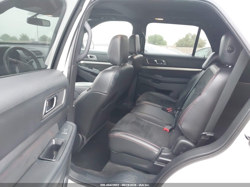 2018 Ford Explorer VIN 1FM5K7D84JGA80528 IAAI salvage auction — LEFT REAR, Salvage Title, sold $2,250 on 2026-07-24 (photo 8)