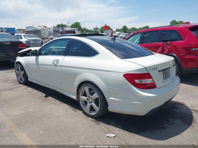 2012 Mercedes-benz C-klasse VIN WDDGJ4HB4CF847832 IAAI salvage auction — FRONT END, Salvage (Utah), sold $850 on 2026-07-23 (photo 3)