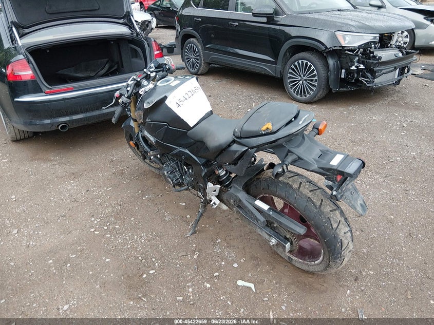 2015 Suzuki VIN JS1GR7NA9F2101219 IAAI salvage auction — LEFT SIDE, Salvage (Tennessee), sold $125 on 2026-07-08 (photo 3)