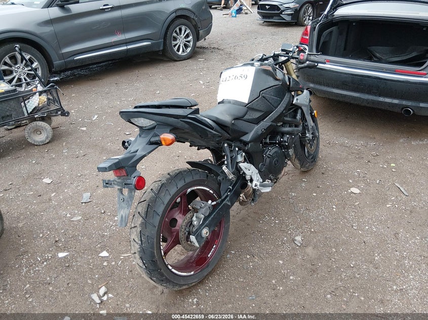 2015 Suzuki VIN JS1GR7NA9F2101219 IAAI salvage auction — LEFT SIDE, Salvage (Tennessee), sold $125 on 2026-07-08 (photo 4)
