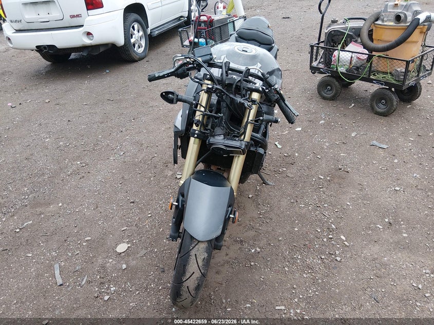 2015 Suzuki VIN JS1GR7NA9F2101219 IAAI salvage auction — LEFT SIDE, Salvage (Tennessee), sold $125 on 2026-07-08 (photo 5)