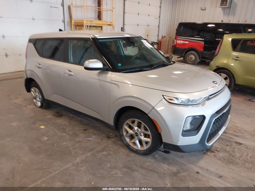 2021 Kia Soul VIN KNDJ23AU0M7740890 IAAI salvage auction — REAR END, Clear (Michigan), sold $3,475 on 2026-07-14 (photo 1)