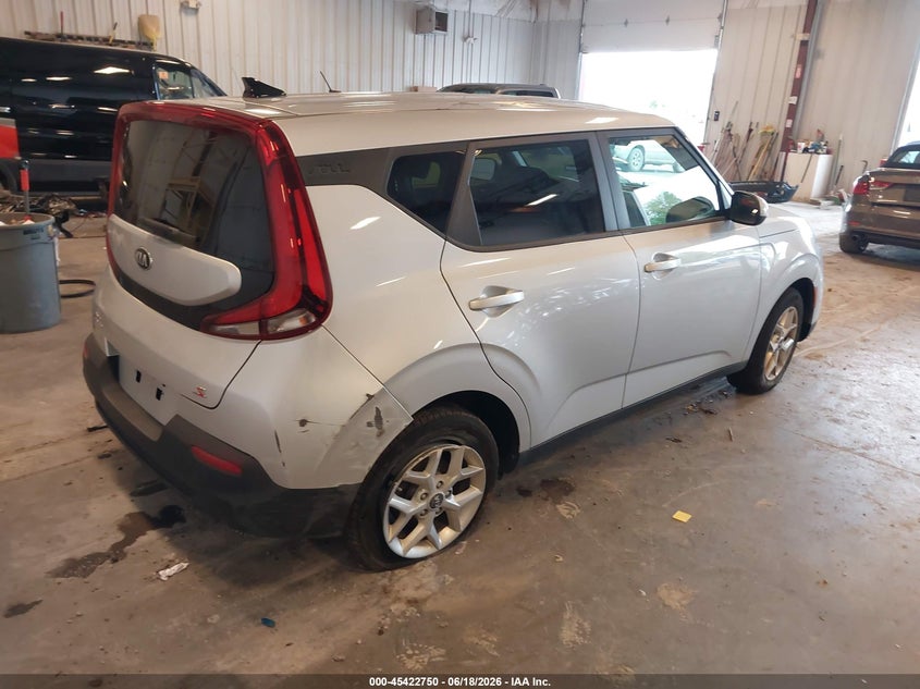 2021 Kia Soul VIN KNDJ23AU0M7740890 IAAI salvage auction — REAR END, Clear (Michigan), sold $3,475 on 2026-07-14 (photo 4)