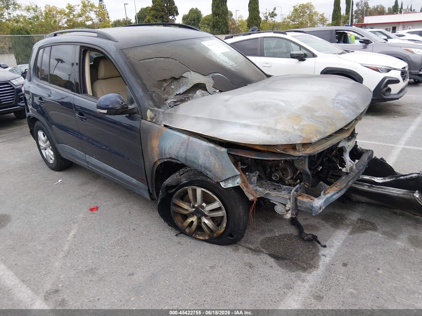 2016 Volkswagen Tiguan VIN WVGAV7AX2GW565038 IAAI salvage auction — ENGINE BURN, Salvage Title, sold $250 on 2026-08-06 (photo 1)