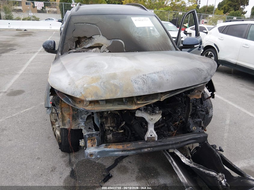 2016 Volkswagen Tiguan VIN WVGAV7AX2GW565038 IAAI salvage auction — ENGINE BURN, Salvage Title, sold $250 on 2026-08-06 (photo 6)