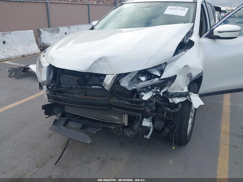 2017 Nissan Rogue VIN KNMAT2MV2HP592873 IAAI salvage auction — FRONT END, Salvage (California), sold $1,400 on 2026-07-06 (photo 6)
