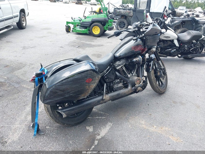 2026 Harley-davidson Fxlrst VIN 1HD1YXA17TB022081 IAAI salvage auction — RIGHT SIDE, Salvage (South Carolina), sold $7,300 on 2026-10-14 (photo 4)