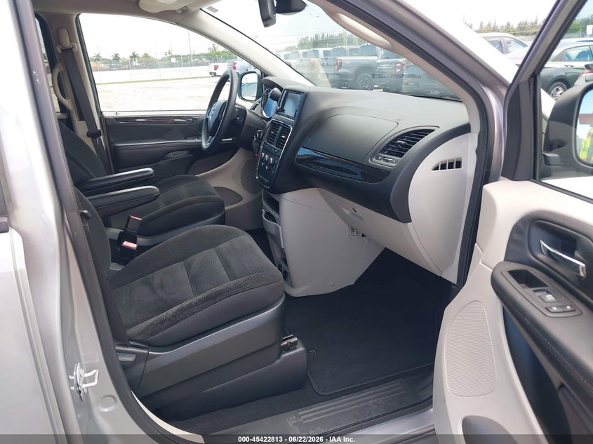 2018 Dodge Grand caravan VIN 2C4RDGBG7JR313181 IAAI salvage auction — NORMAL WEAR, Sf97 (Florida), sold $11,600 on 2026-08-13 (photo 5)