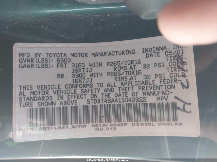 2001 Toyota Sequoia VIN 5TDBT48A41S042822 IAAI salvage auction — NORMAL WEAR, Clear (Utah), sold $375 on 2026-07-17 (photo 9)