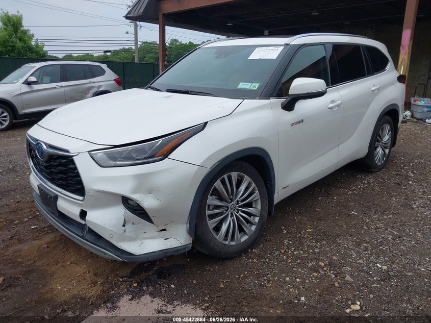 2021 Toyota Highlander VIN 5TDEBRCH2MS036362 IAAI salvage auction — FRONT END, Salvage Title, sold $24,600 on 2026-07-17 (photo 2)