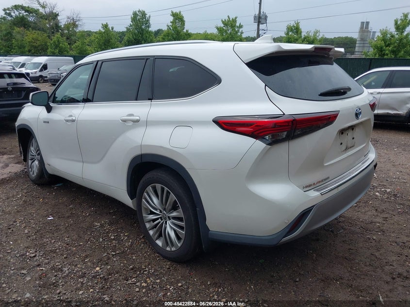 2021 Toyota Highlander VIN 5TDEBRCH2MS036362 IAAI salvage auction — FRONT END, Salvage Title, sold $24,600 on 2026-07-17 (photo 3)