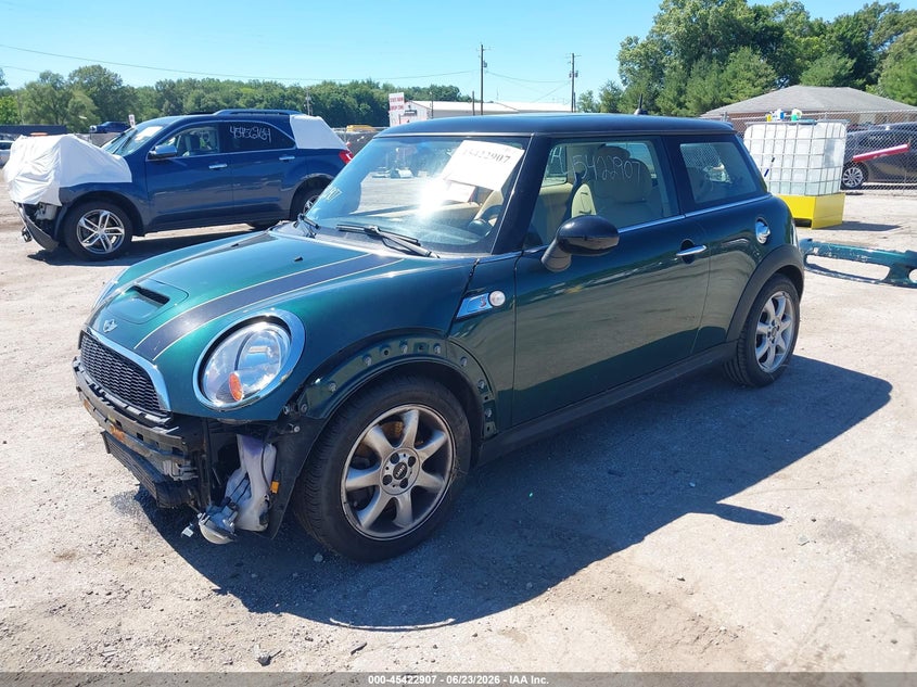 2010 Mini Cooper VIN WMWMF7C59ATW89050 IAAI salvage auction — RIGHT SIDE, Clear (Indiana), sold $1,100 on 2026-08-04 (photo 2)