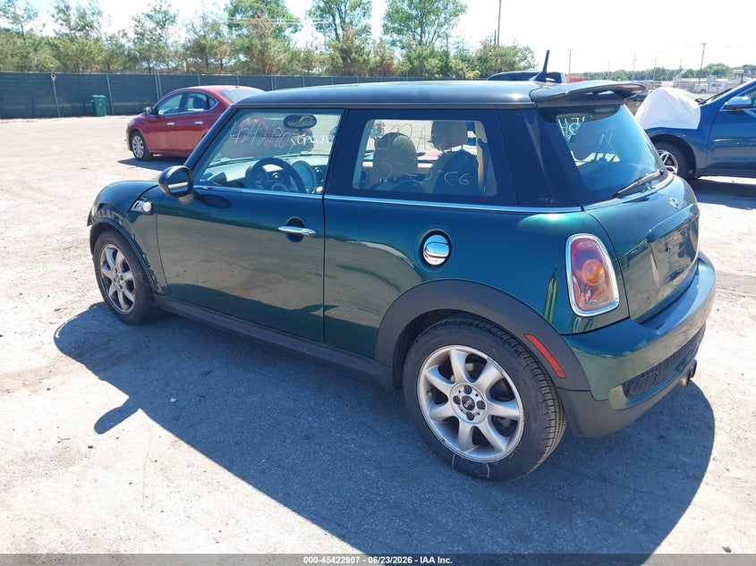 2010 Mini Cooper VIN WMWMF7C59ATW89050 IAAI salvage auction — RIGHT SIDE, Clear (Indiana), sold $1,100 on 2026-08-04 (photo 3)