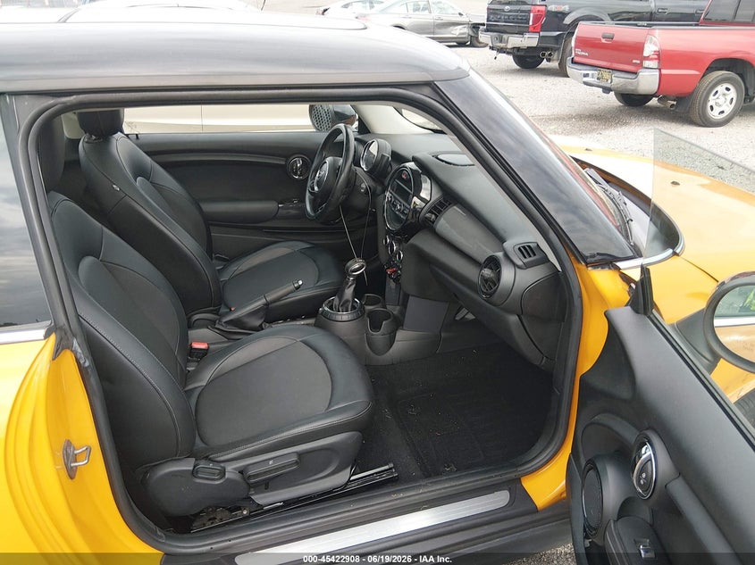 2015 Mini Hard top VIN WMWXM5C5XFT940317 IAAI salvage auction — RIGHT FRONT, Salvage Title, sold $1,100 on 2026-07-30 (photo 5)