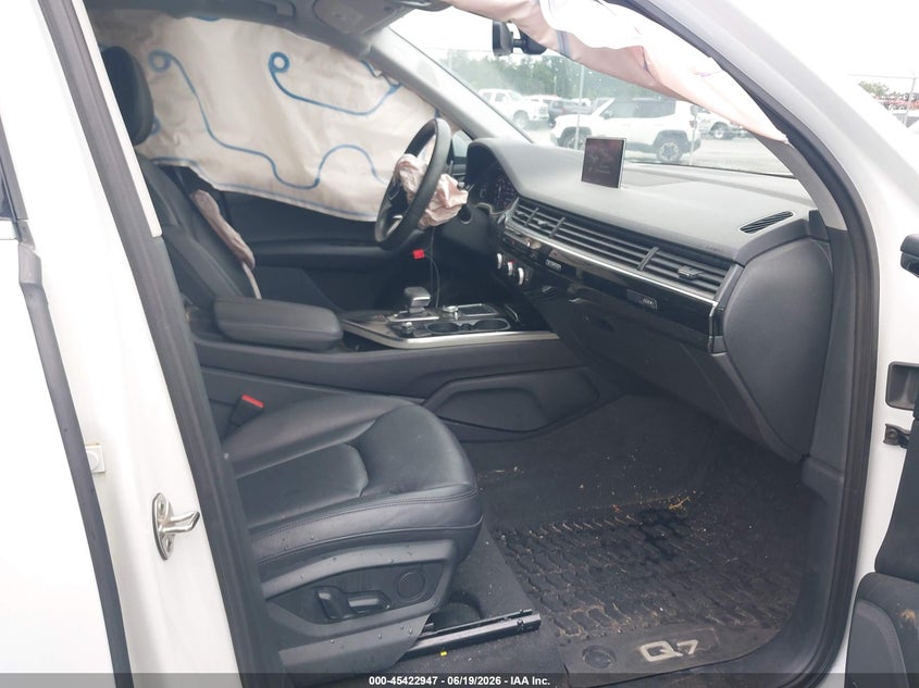 2019 Audi Q7 VIN WA1LAAF78KD042152 IAAI salvage auction — FRONT END, Salvage Title, sold $4,650 on 2026-07-19 (photo 5)