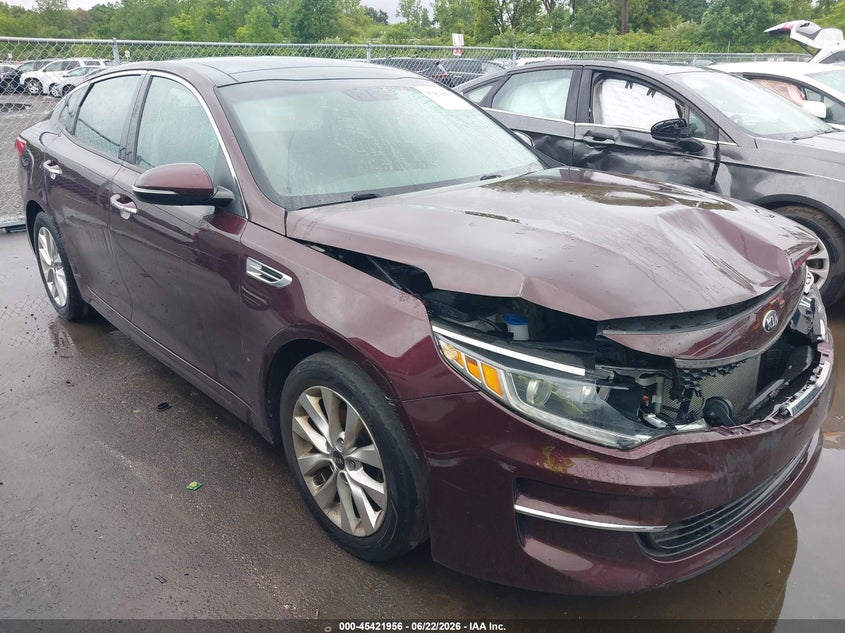 2018 Kia Optima VIN 5XXGU4L32JG260822 IAAI salvage auction — FRONT END, Salvage (Ohio), sold $50 on 2026-07-28 (photo 1)