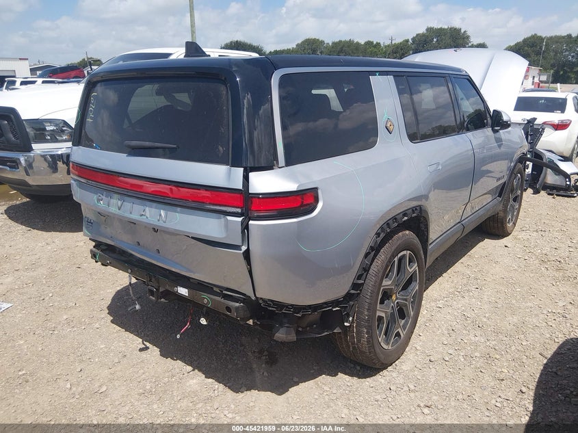 2025 Rivian R1s VIN 7PDSGBBA5SN046704 IAAI salvage auction — FRONT & REAR, Salvage Title, sold $13,200 on 2026-07-23 (photo 4)