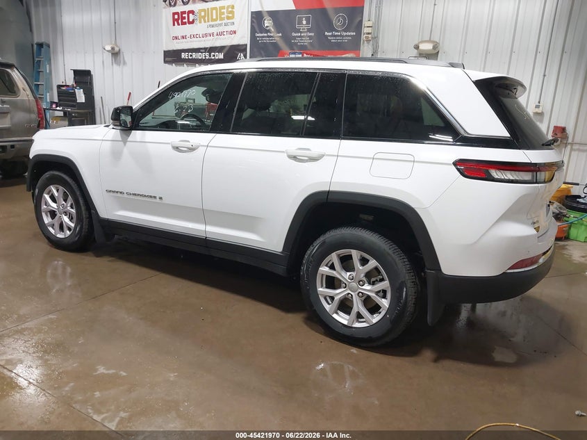 2022 Jeep Grand cherokee VIN 1C4RJHBG1N8539815 IAAI salvage auction — RIGHT SIDE, Salvage (North Dakota), sold $10,500 on 2026-08-23 (photo 3)