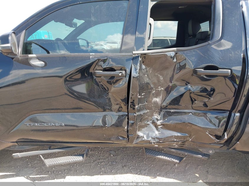 2025 Toyota Tacoma VIN 3TMLB5JN9SM174535 IAAI salvage auction — Side, Original (Texas), sold $22,900 on 2026-08-27 (photo 6)