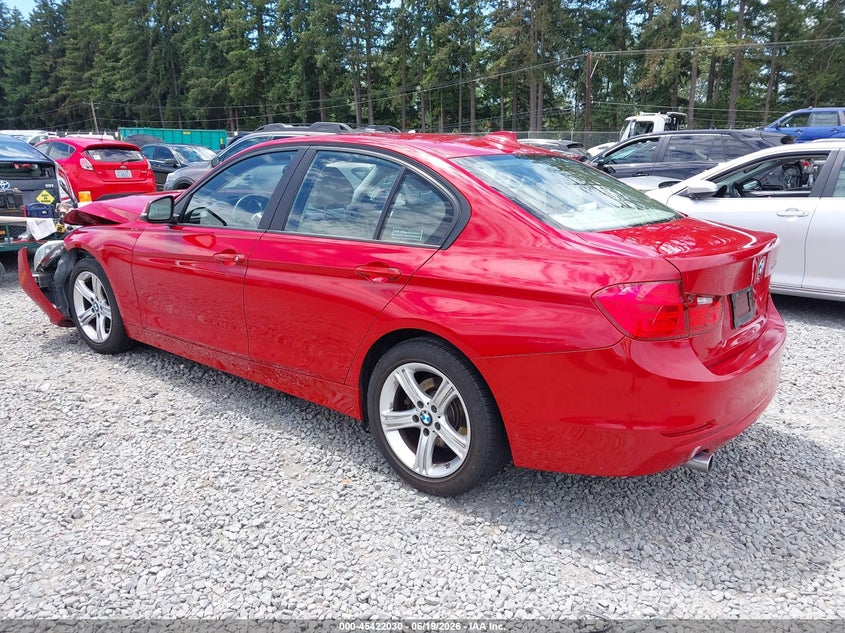 2014 BMW 3er VIN WBA3D3C57EK157057 IAAI salvage auction — FRONT END, Salvage Title, sold $800 on 2026-07-22 (photo 3)