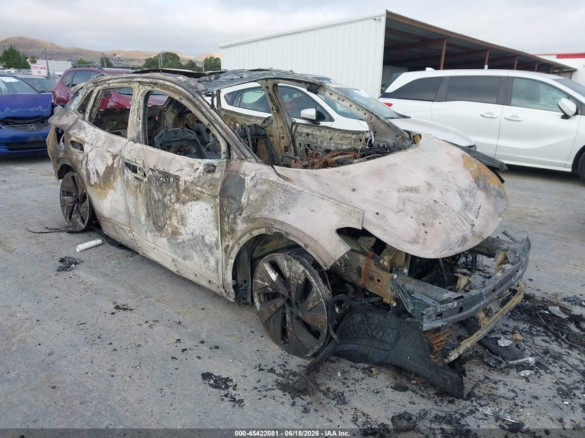 2022 Volkswagen Id.4 VIN WVGUNPE29NP041775 IAAI salvage auction — TOTAL BURN, Non-Repairable (California), sold $100 on 2026-07-09 (photo 1)