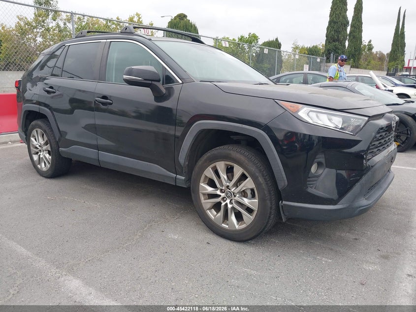 2020 Toyota Rav4 VIN 2T3C1RFV5LW087511 IAAI salvage auction — REAR END, Salvage (California), sold $7,575 on 2026-07-30 (photo 1)