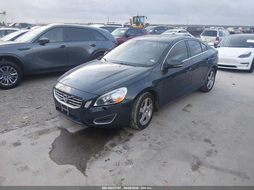2013 Volvo S60 VIN YV1612FS7D2210174 IAAI salvage auction — HAIL, Nrc Lienholder Repossession Paperwork (Texas), sold $725 on 2026-08-04 (photo 2)