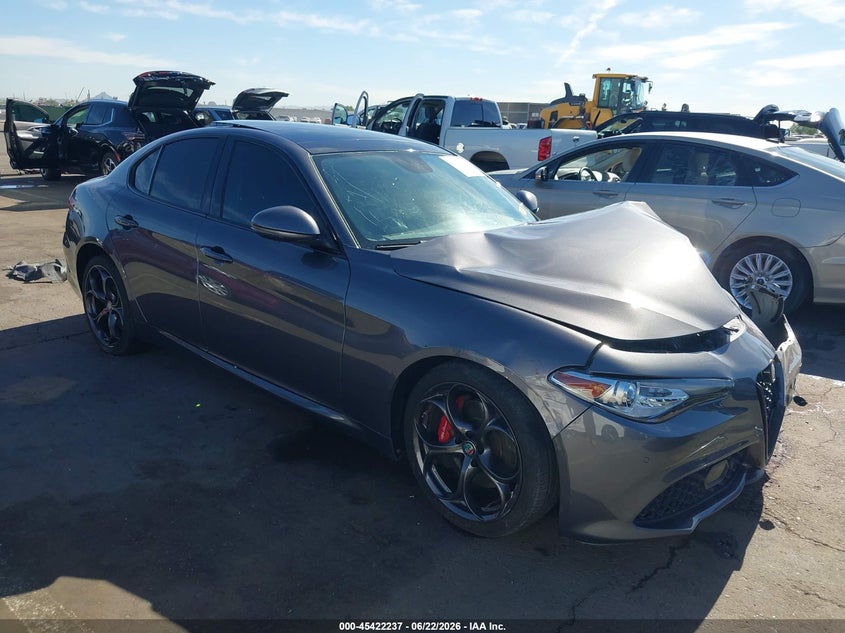 2017 Alfa romeo Giulia VIN ZARFAECN8H7549949 IAAI salvage auction — LEFT FRONT, Salvage (Arizona), sold $2,250 on 2026-07-08 (photo 1)
