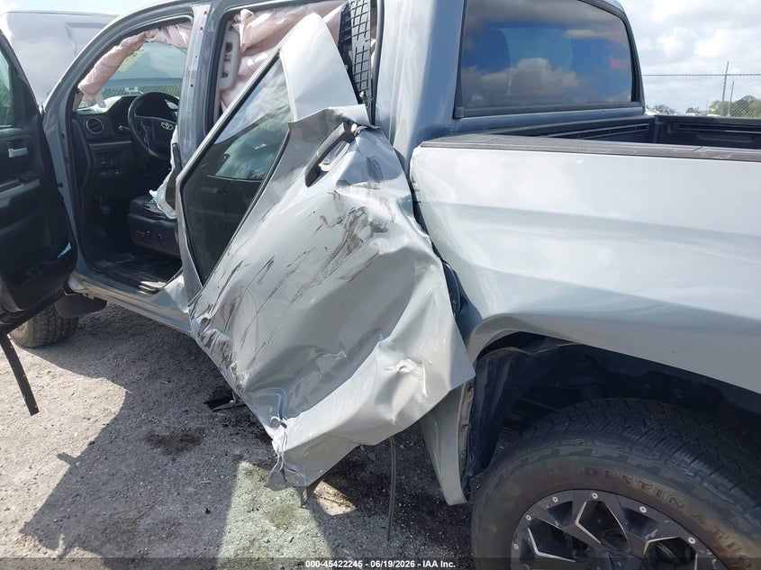2019 Toyota Tundra VIN 5TFDW5F14KX808939 IAAI salvage auction — LEFT SIDE, Salvage Title, sold $12,550 on 2026-07-16 (photo 6)