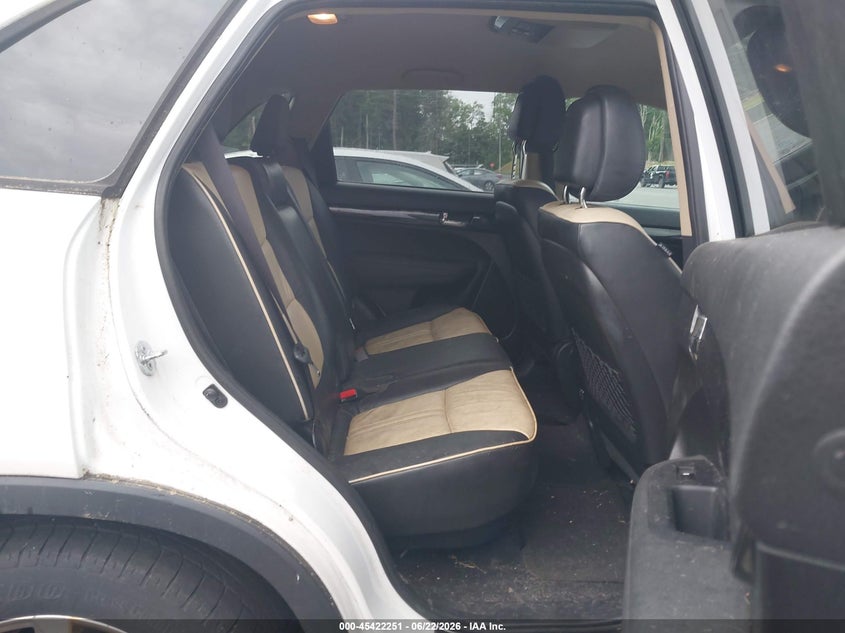 2011 Kia Sorento VIN 5XYKUDA2XBG036666 IAAI salvage auction — NORMAL WEAR, Clear (New York), sold $575 on 2026-07-23 (photo 8)