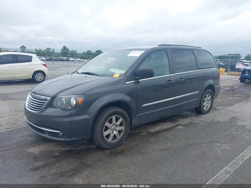 2011 Chrysler Town & country VIN 2A4RR5DG3BR720171 IAAI salvage auction — RIGHT SIDE, Clear (Indiana), sold $350 on 2026-07-18 (photo 2)