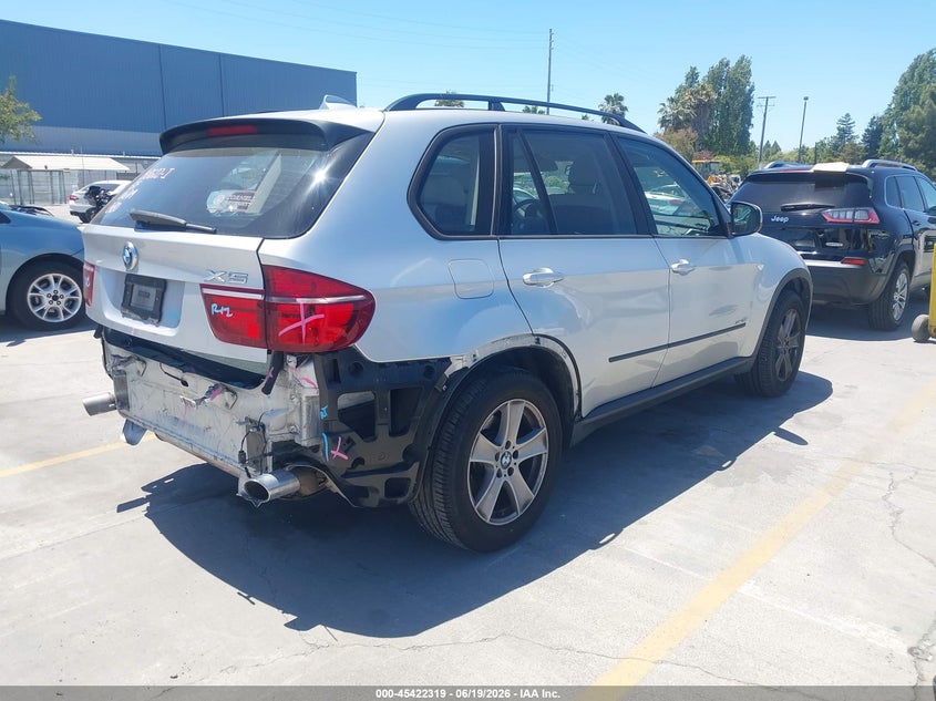 2013 BMW X5 VIN 5UXZV4C50D0G56830 IAAI salvage auction — REAR END, Salvage (California), sold $2,650 on 2026-07-06 (photo 4)